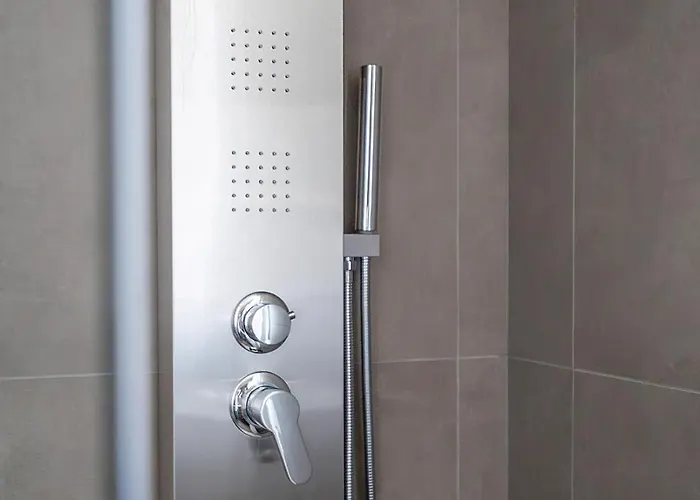 Ξενοδοχείο με διαμερίσματα Goldoni 6 Ρίμινι