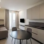 Goldoni 6 Ξενοδοχείο με διαμερίσματα Ρίμινι