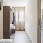 Goldoni 6 Ξενοδοχείο με διαμερίσματα Ρίμινι