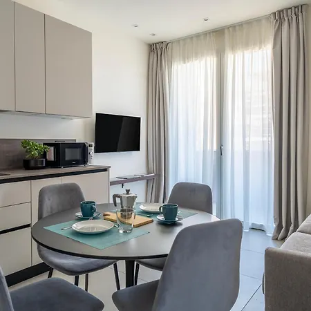 Lägenhetshotell Goldoni 6 Rimini
