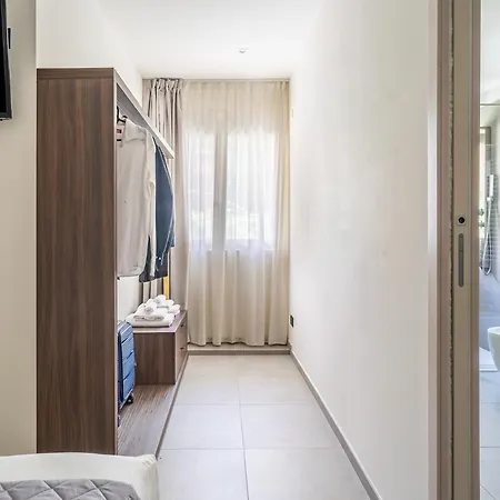 Goldoni6 Hotel apartamentowy Rimini