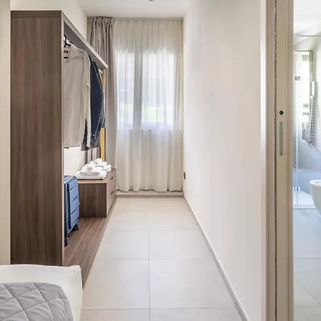 Goldoni6 Hotel apartamentowy 4*