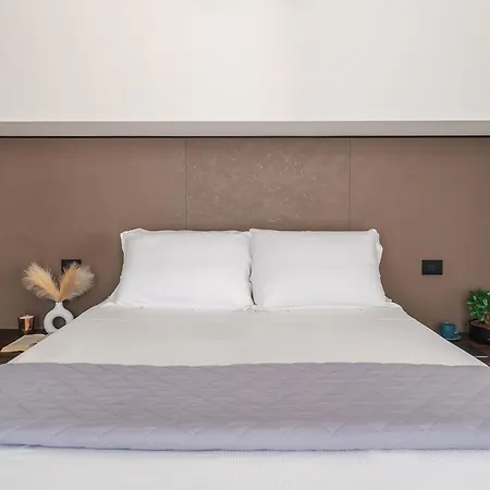 Goldoni 6 Aparthotel