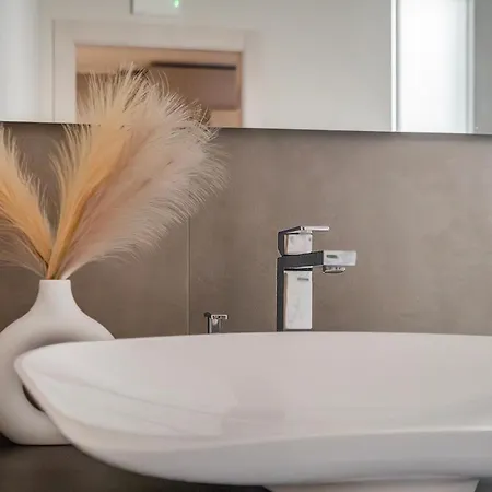 Goldoni6 Apartmanhotel 4*